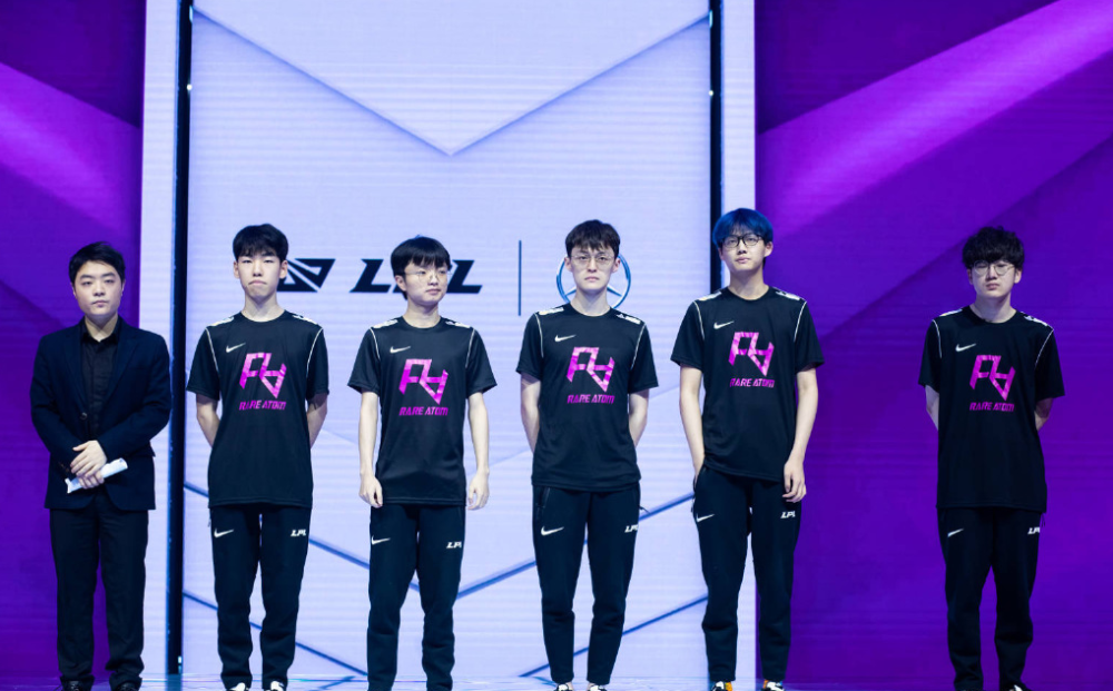 了他重新站 了他重新站