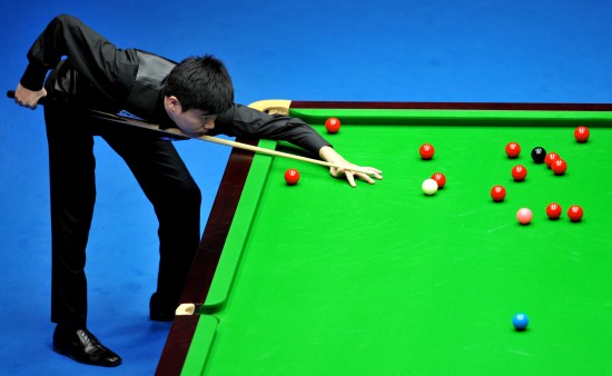 特别是在此 特别是在此