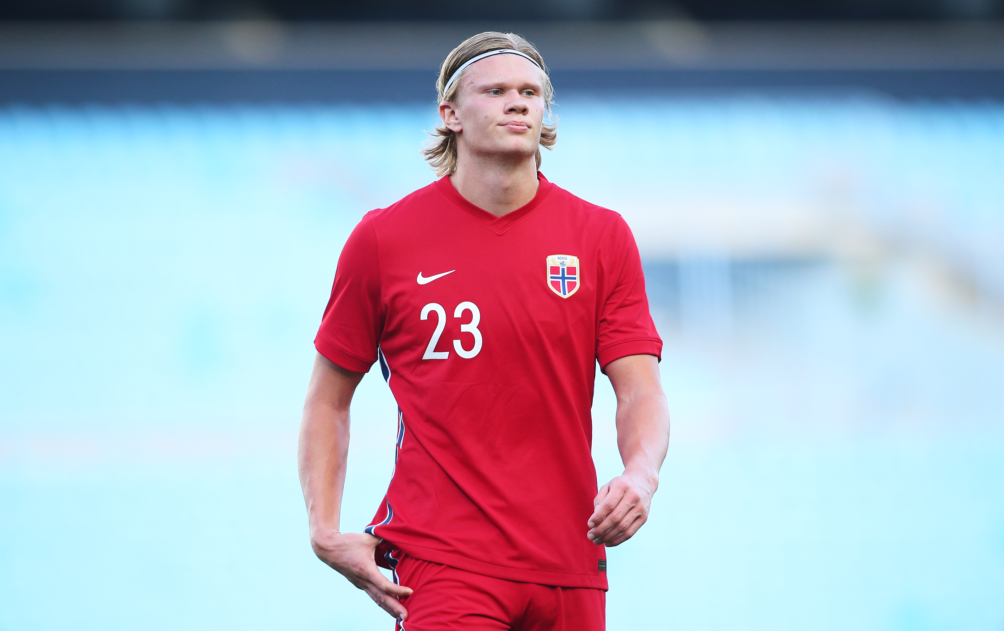 台集中于主 台集中于主